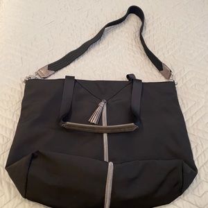 Stella&Dot crossbody expandable bag